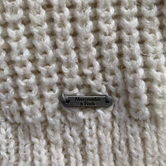 Abercrombie & Fitch Beige Cropped Knit Sweater - Picture 3 of 4